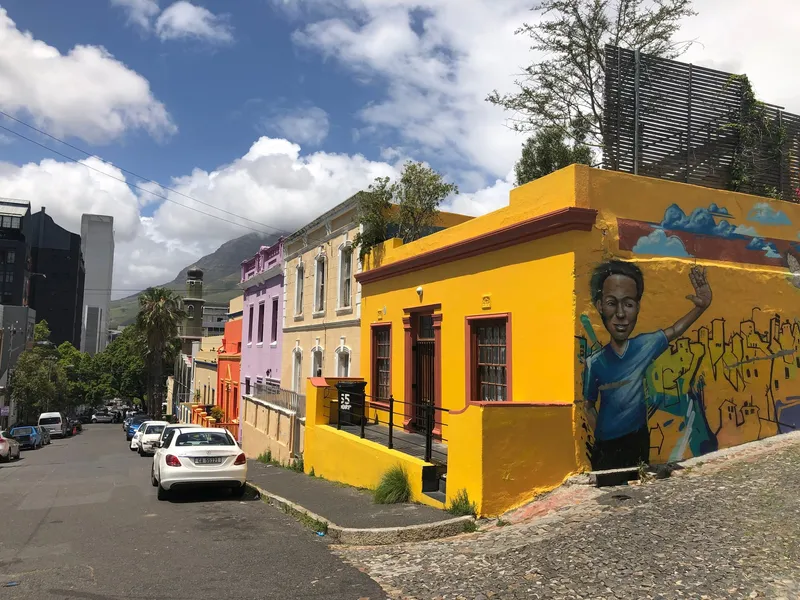 Boo kaap malay quarter.CCh2LJfM - Table Mountain & City Tour