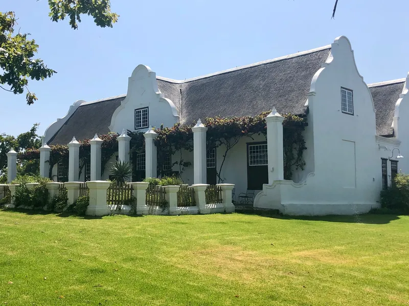 Meerlust wine estate.Dwg0KhtW - Cape Winelands Tour