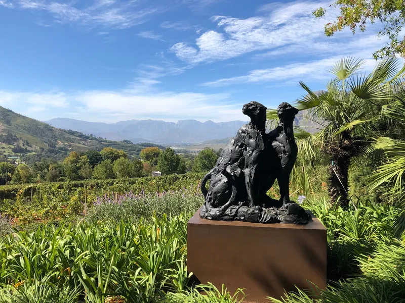 Sculpture wine lands.DnTj4E5P - Cape Winelands Tour